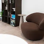 Cozy Student Steps From Ferienhaus