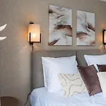 Cozy Student Steps From Ferienhaus Tilburg