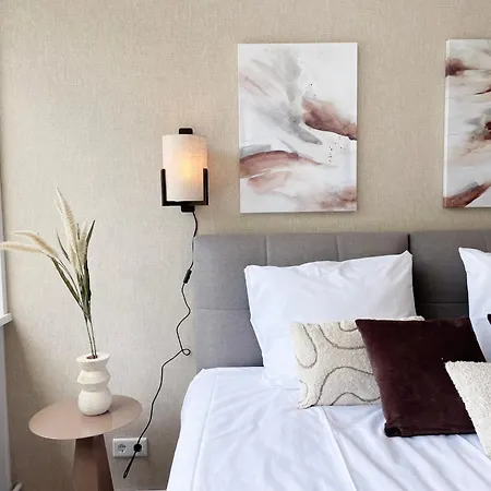 Private & Study-friendly, Vakantiehuis Tilburg