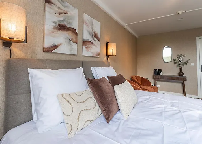 Cozy Student Room Steps From Tilburg University بيت للعطل