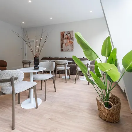 Comfortable Private Near *